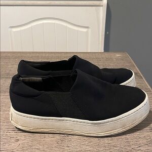VINCE Warren Slip On Platform Sneaker Size 8.5‎